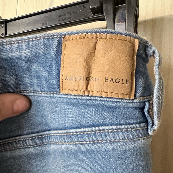 American Eagle Distressed Jeggings - Picture 3 of 5